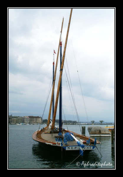 074 Ancienne barque Neptune restauree